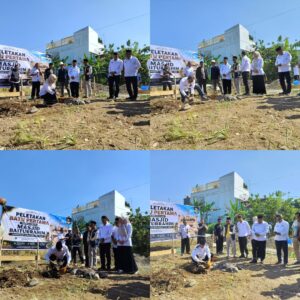 Foto Peletakan Batu Pertama